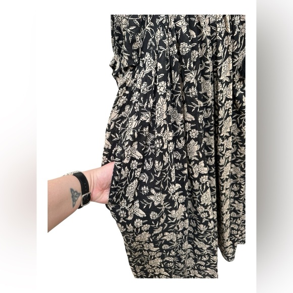 ⚡️ 100% Cotton Black and Cream Floral Maxi Dress With Pockets - Picture 7 of 16